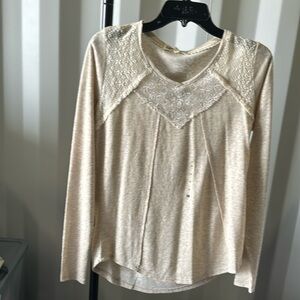 Jolt bought a Buckle long sleeve V-neck knit top